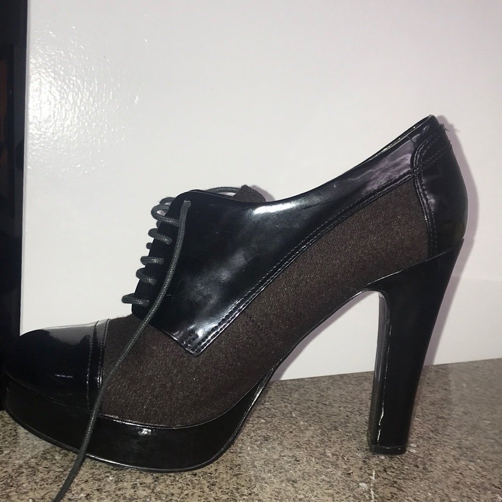 Black & brown sassy shoes